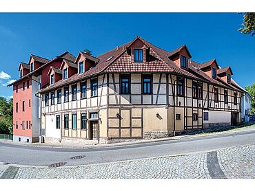 S26-03-096: Zur Hauptstraße 2 und 6
							99996 Unstruttal