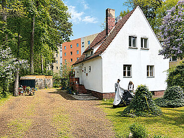 D26-02-049: Waldhornweg 16
							14480 Potsdam