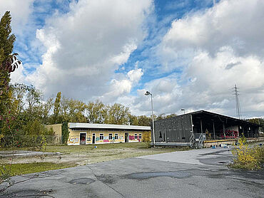 W25-04-009: Quellstraße 
							46117 Oberhausen