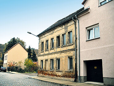 P26-03-009: Obere Neustadt 22
							08451 Crimmitschau