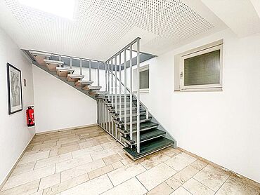 W26-02-016: Wanheimer Straße 78/ Rheinhauser Straße 199-203
							47053 Duisburg