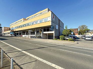 W26-02-006: Flughafenstraße 4
							44309 Dortmund 