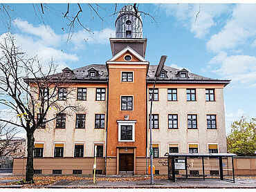 P23-01-001: Dammweg 251
							12057 Berlin