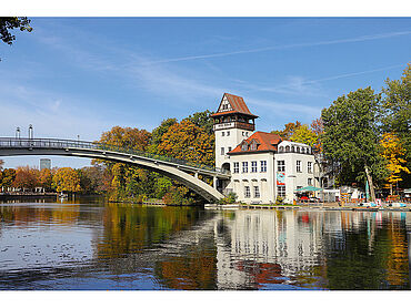 P23-01-001: Dammweg 251
							12057 Berlin