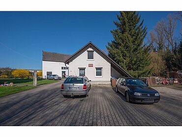 S25-04-071: Dornspachstraße 49
							02763 Zittau