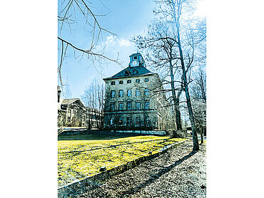 D26-02-043: Hainichener Straße 15
							09600 Oberschöna